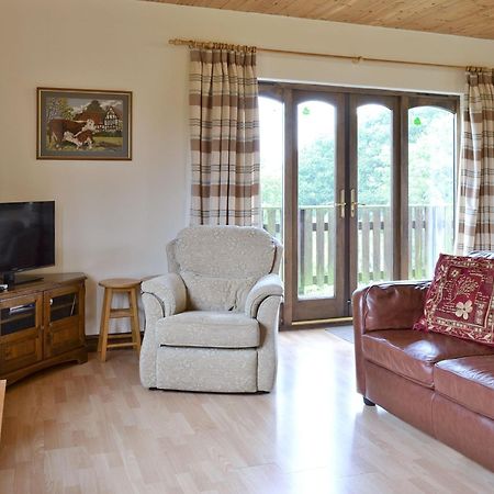 Woodside Lodge - Hw7520 Penybont エクステリア 写真