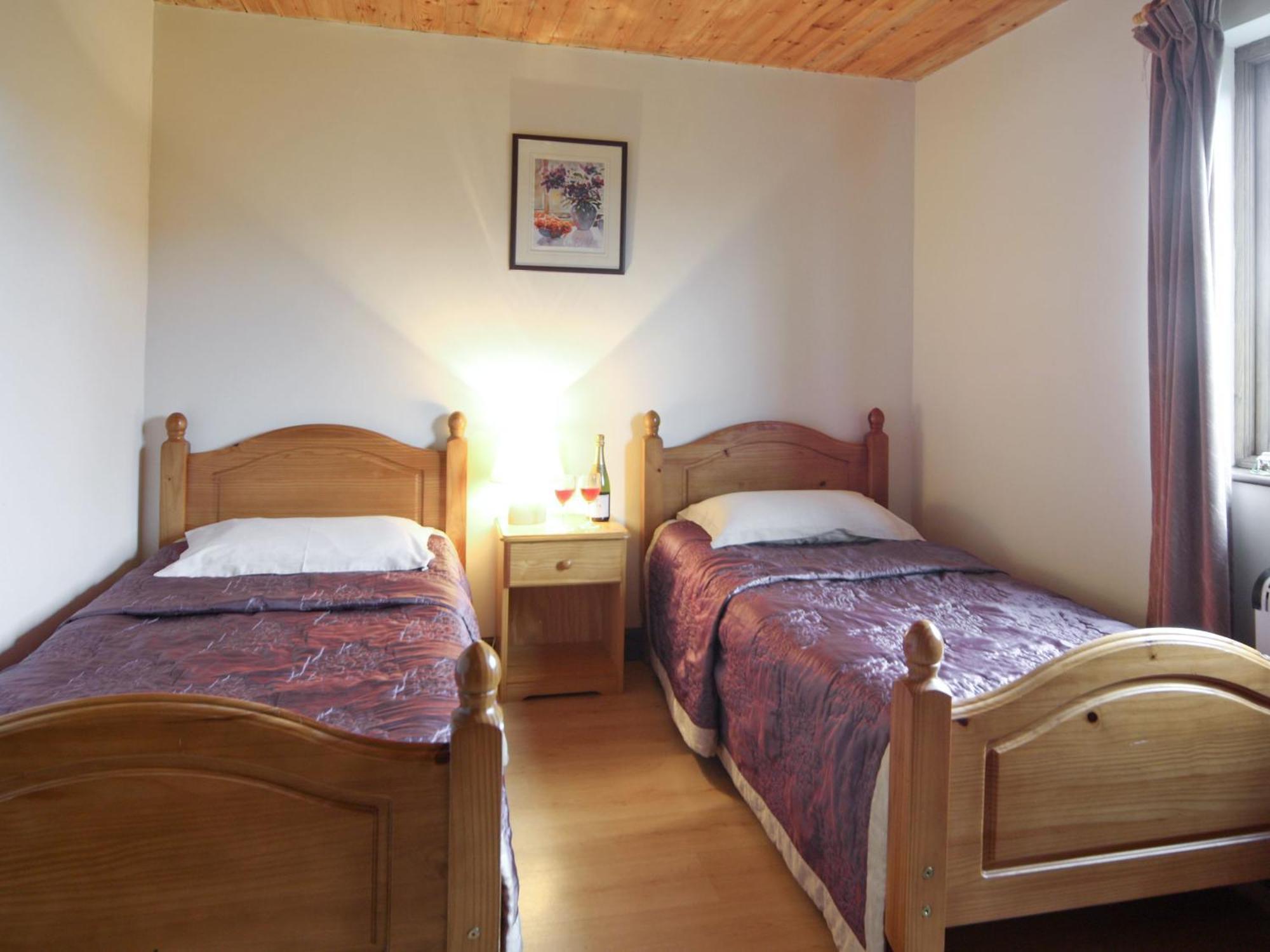 Woodside Lodge - Hw7520 Penybont エクステリア 写真